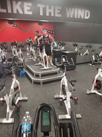 Crunch Fitness - Dixie