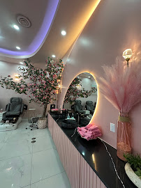 Lustry Nails & Spa St.Albert