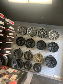 AUTO GIANTS