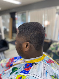 Paulycutz (Barber at Estelar)