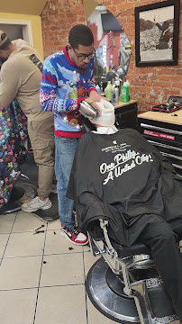 Bowtie Barber Sswimr