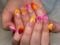 Beyond nails & lounge