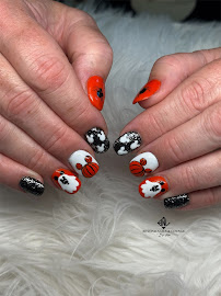 Beyond nails & lounge