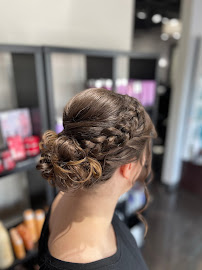 Salon & Spa 700