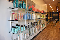Valor & Violet Salon