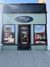 Roslin's on Fifth Salon