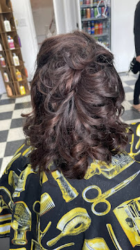 Joanie's Shear Artists