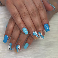 Magic Mirrors Beauty Salon
