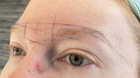 LA Mere Brow Bar