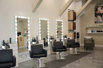 Emma Justine Color & Extension Lounge