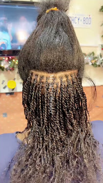 MAYA HAIR BRAIDER