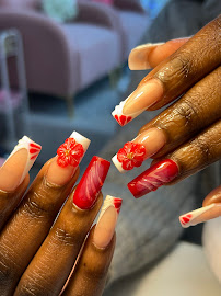 Lalelilolu ongles et cils