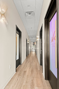 Lux Salon