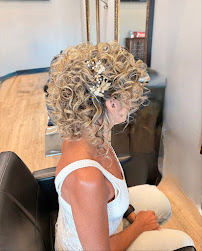 Blend Society - Mississauga | Expert Hair Stylist for Women | Balayage, Hair Blends, Color & Treatments