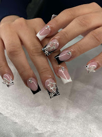 Pedi N Nails Oakville - North Service Rd