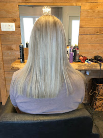 Hair Salon Look Evasion