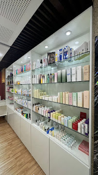 Cosmetic Holic . pk