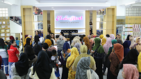 Elisha Mart