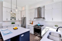 Deanna Noyce Personal Real Estate Corporation Realtor, REMAX Camosun - Victoria, BC Real Estate