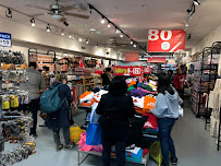 District Factory Outlet