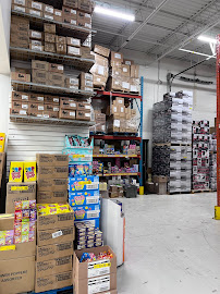 Canadian Wholesale Distributors - Canadianwd