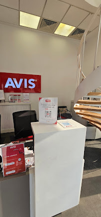 AVIS
