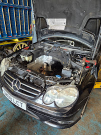 Roundway Garage
