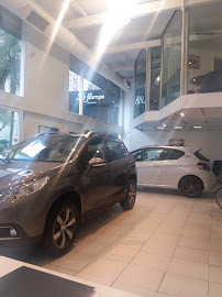 Peugeot Giama