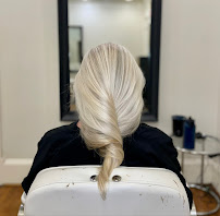 Collective Salon