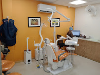 Clove Dental Clinic in CR Park, Delhi