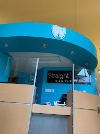 Dr. Luc Sipkema - Flossing Dentistry