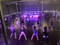 She pole dance studio