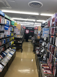 BOOKOFF PLUS Ueno Hirokoji Store