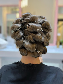 Tara Rose Salon - Motor City