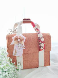 Trixie Hamper & Souvenir