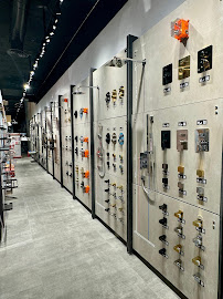 Hatch هاتش للأدوات الصحية شارع التخصصي