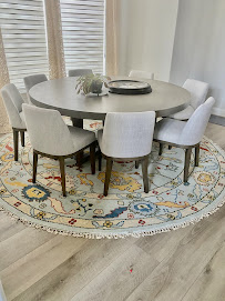 Hom Decor Warehouse