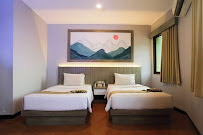 Front One HK Resort Simpang Lima Semarang