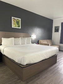 Microtel Inn & Suites by Wyndham Scott Lafayette