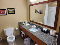 Hometown Inn & Suites