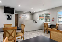 Days Inn by Wyndham Cedar Falls- University Plaza