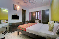 Townhouse The Premier View Near ISKCON Temple Noida