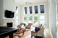 Lynn S Sears Interiors Inc