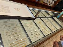 Thamor Jewels & Currency Exchange