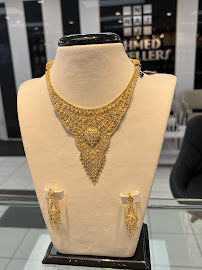 Michael Hill Square One Jewelry Store