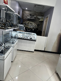 Master Fine Jewellers - St. Laurent