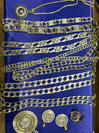 Michael Hill Bayshore Jewelry Store