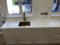 dh installations kitchen fitter