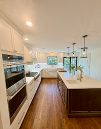 LE Furniture Restoration LLC