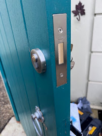 Parrott Locks, Safes & Auto